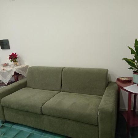 Let It B&B Apartment ซาแลร์โน ภายนอก รูปภาพ