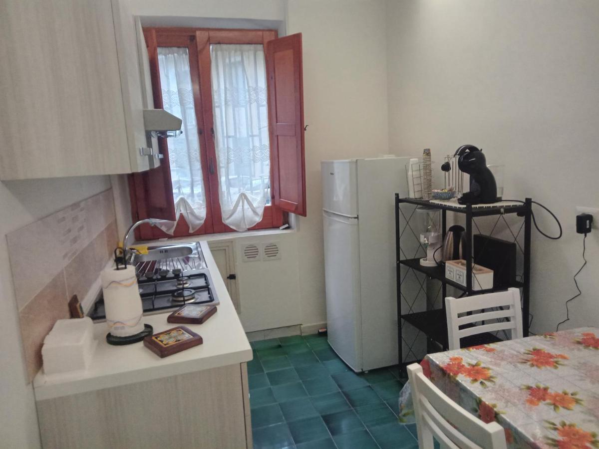 Let It B&B Apartment ซาแลร์โน ภายนอก รูปภาพ