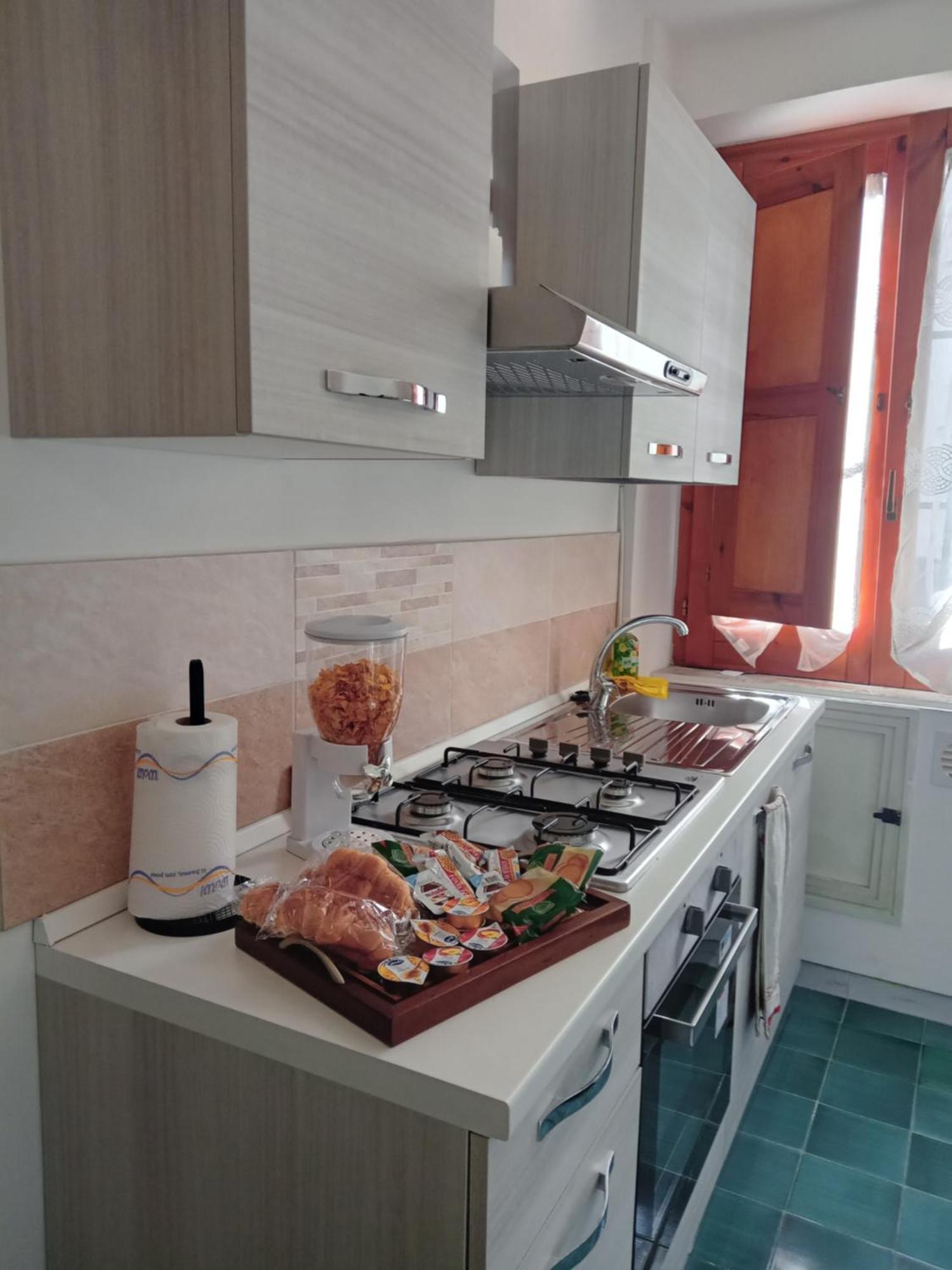 Let It B&B Apartment ซาแลร์โน ภายนอก รูปภาพ