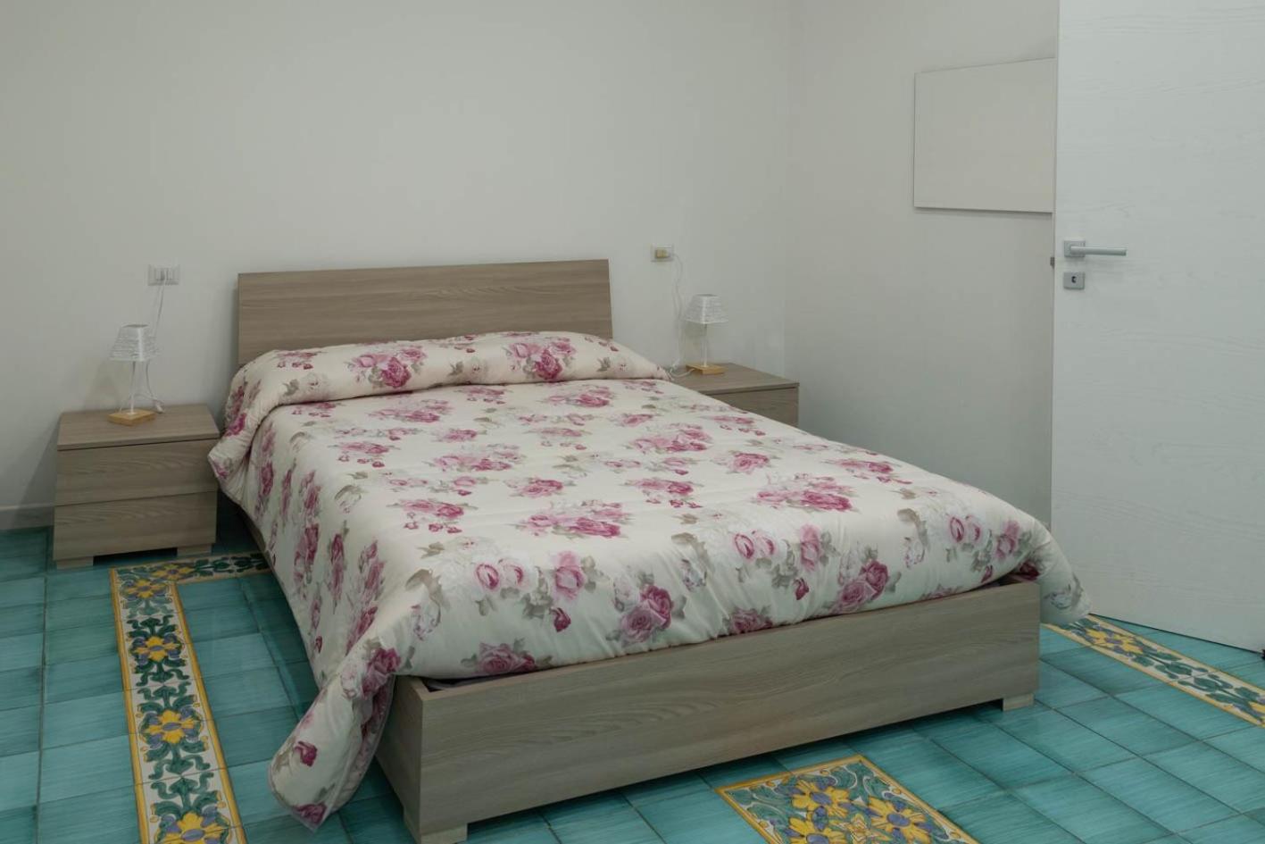 Let It B&B Apartment ซาแลร์โน ภายนอก รูปภาพ